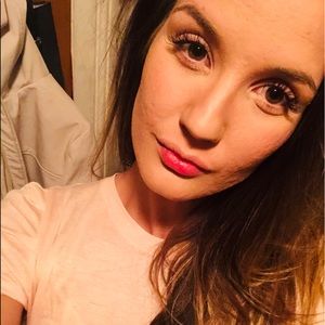 Meet your Posher, Cameo